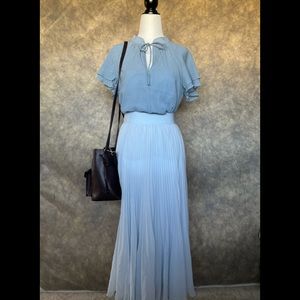 Aritzia Wilfred twirl skirt aura blue